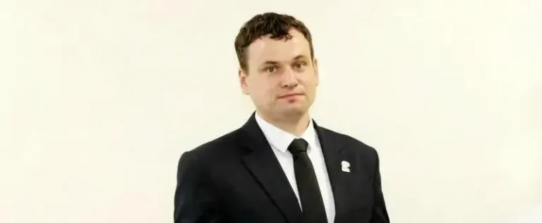 Глава Вашкинского округа Дмитрий Ковров уходит в отставку